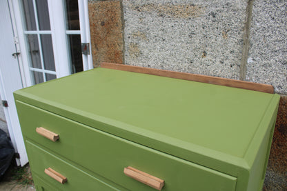 Buffet ancien rénové – Vert Herbarium (Libéron) - VENDU