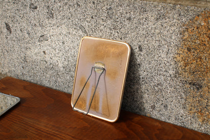 Petit miroir vintage à poser – cadre métal doré style barbier