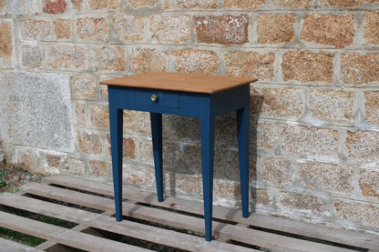 Table d'appoint ancienne rénovée – plateau bois naturel
