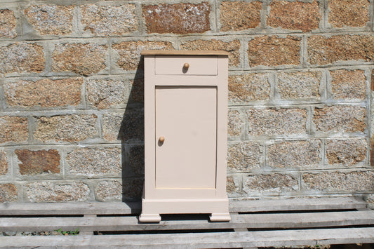 Chevet ancien rénové – Beige "Quai de Seine" & bois naturel