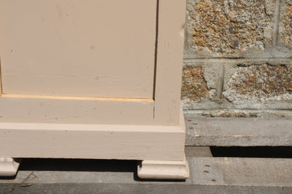Chevet ancien rénové – Beige "Quai de Seine" & bois naturel – VENDU