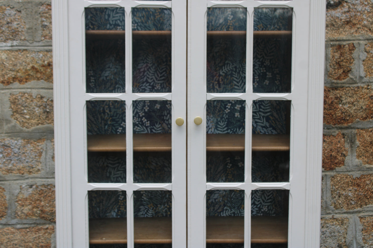 Vitrine parisienne ancienne rénovée – blanc cassé - VENDU