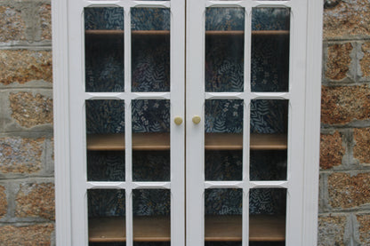 Vitrine parisienne ancienne rénovée – blanc cassé - VENDU