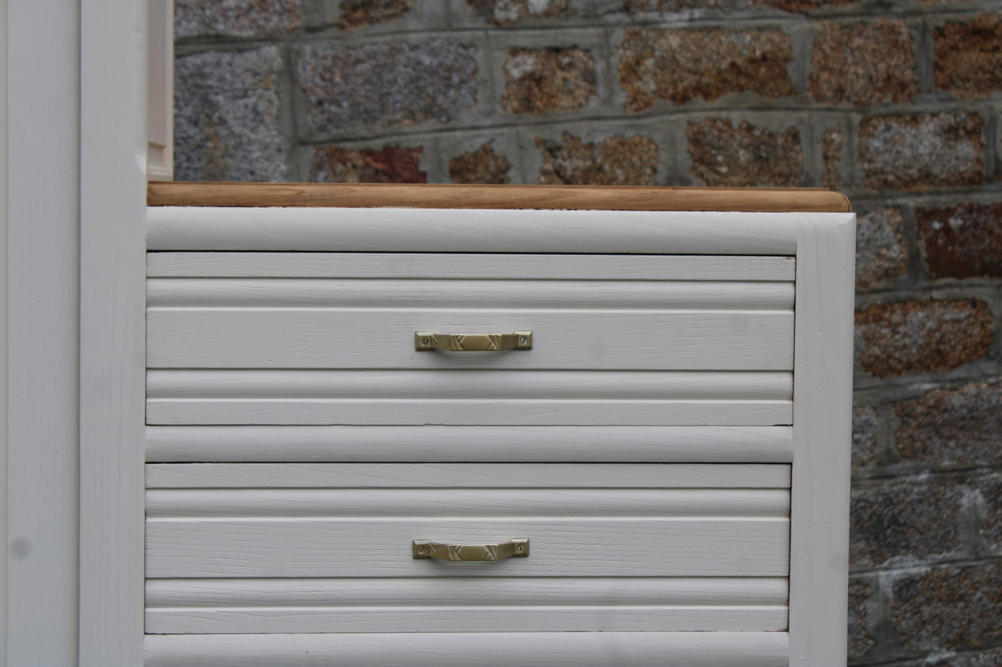 Armoire asymétrique en chêne massif – Style Art Déco revisité