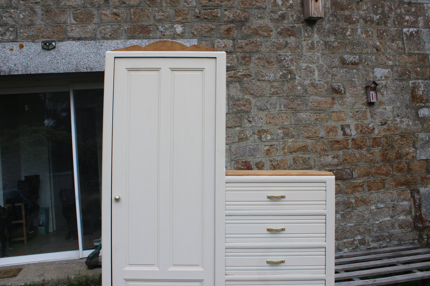 Armoire asymétrique en chêne massif – Style Art Déco revisité