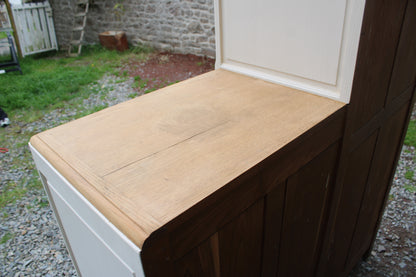 Armoire asymétrique en chêne massif – Style Art Déco revisité