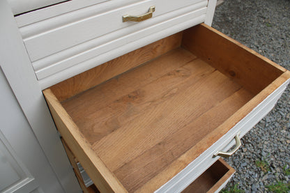 Armoire asymétrique en chêne massif – Style Art Déco revisité