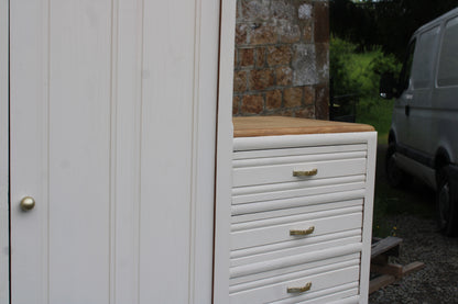 Armoire asymétrique en chêne massif – Style Art Déco revisité