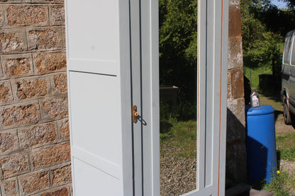 Armoire vintage rénovée – Style haussmannien / campagne chic
