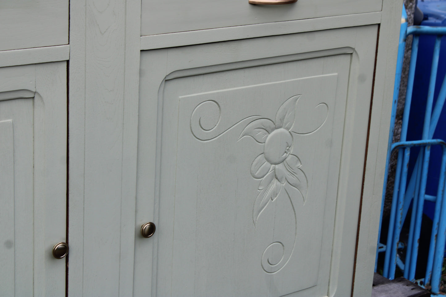 Buffet vintage Art Déco rénové • Vert Lézard Pure & Paint - VENDU