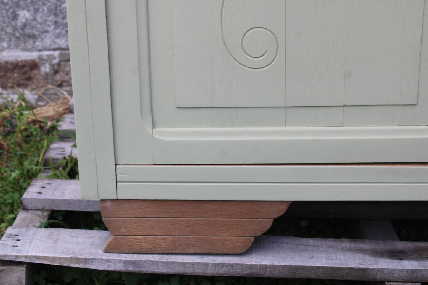 Buffet vintage Art Déco rénové • Vert Lézard Pure & Paint - VENDU