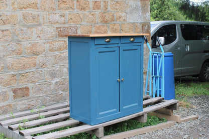 Buffet parisien vintage bleu profond & plateau bois naturel