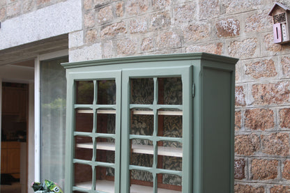 Vitrine ancienne rénovée – Vert Treillis