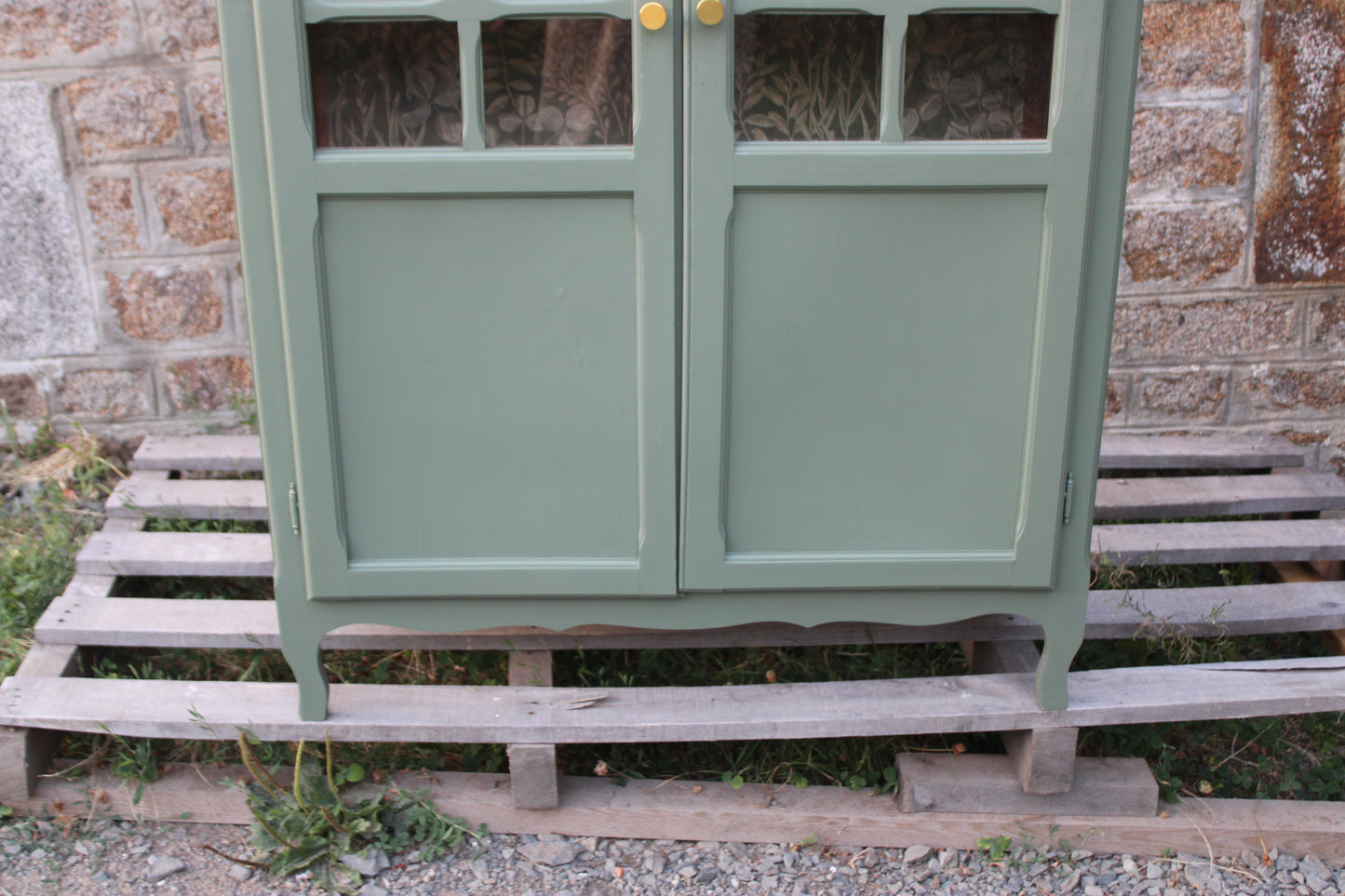 Vitrine ancienne rénovée – Vert Treillis