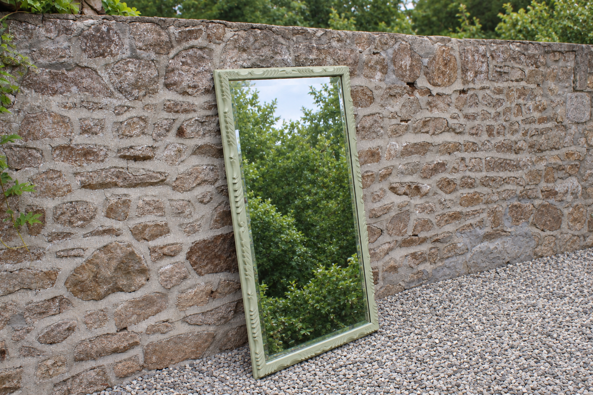 Grand miroir ancien biseauté en bois massif sculpté vert Lézard – 129 × 75 cm