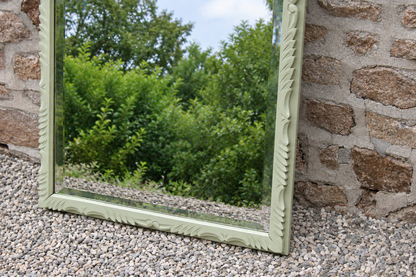 Grand miroir ancien biseauté en bois massif sculpté vert Lézard – 129 × 75 cm