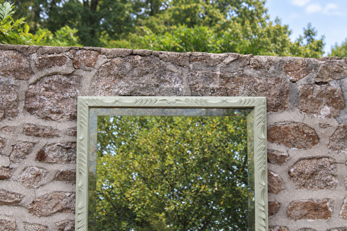 Grand miroir ancien biseauté en bois massif sculpté vert Lézard – 129 × 75 cm