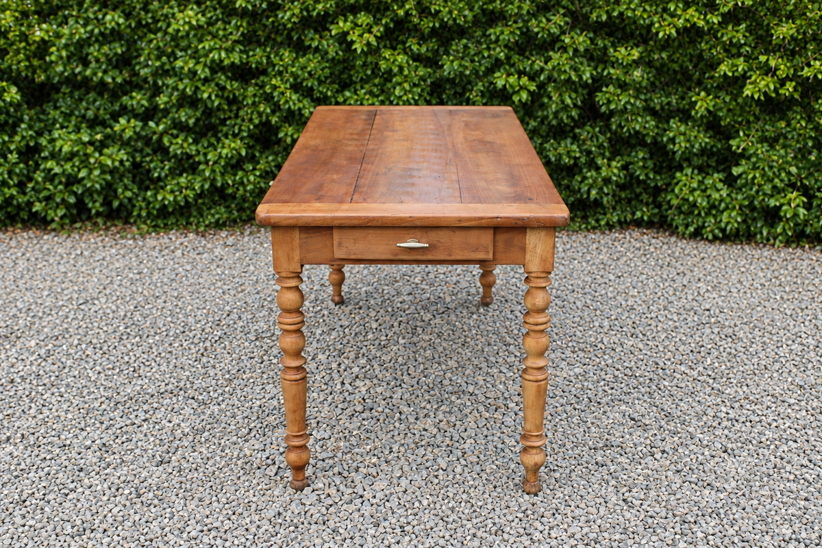 Table de ferme ancienne en bois – pieds tournés, tiroir et rallonge d’appoint - VENDU