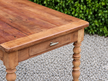 Table de ferme ancienne en bois – pieds tournés, tiroir et rallonge d’appoint - VENDU