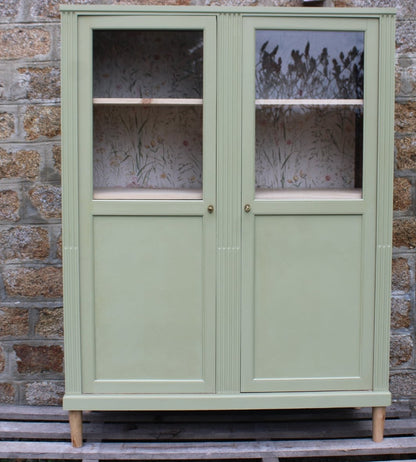 Vitrine ancienne rénovée – vert Lézard (Pure & Paint) - VENDU