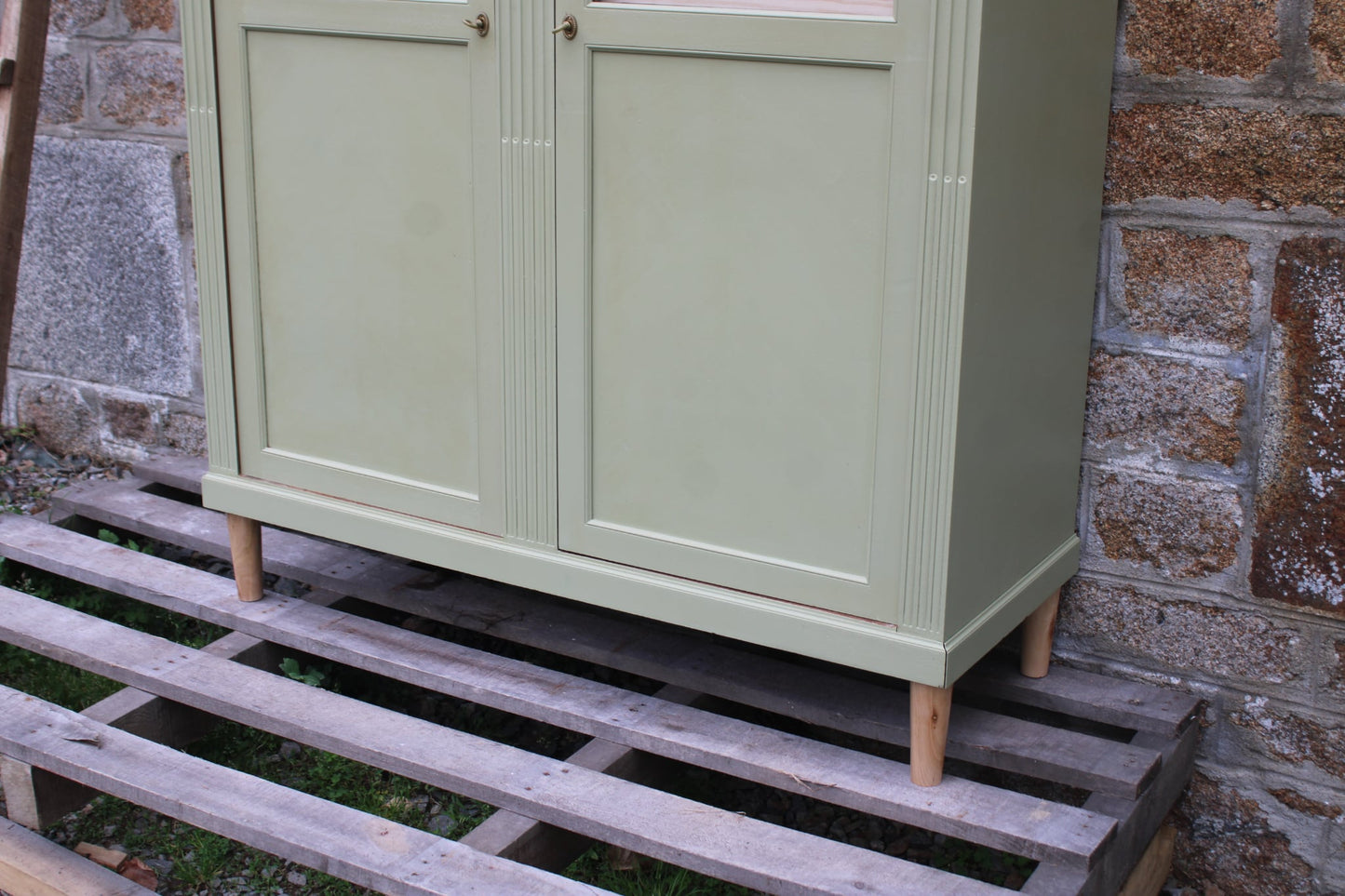 Vitrine ancienne rénovée – vert Lézard (Pure & Paint) - VENDU
