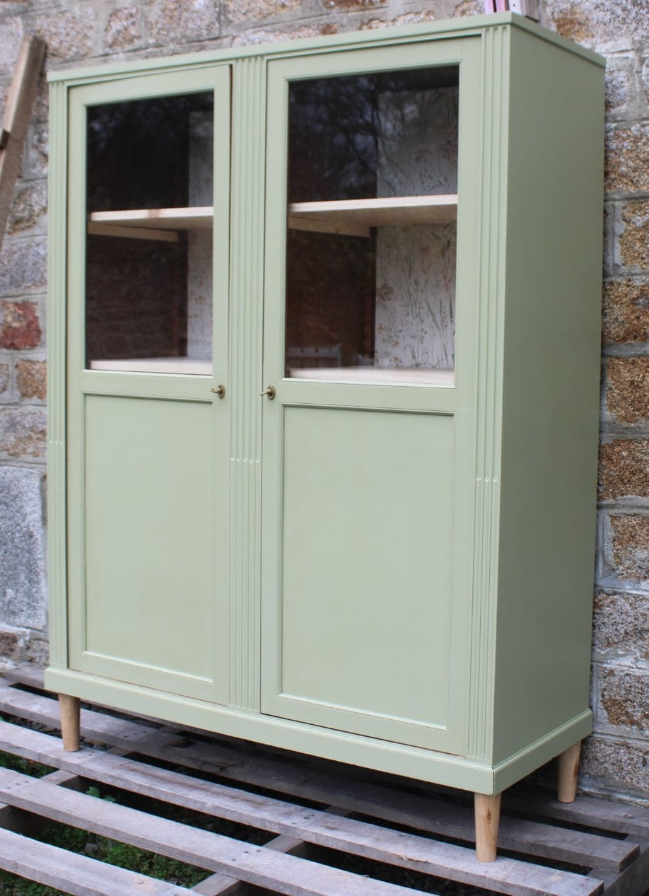 Vitrine ancienne rénovée – vert Lézard (Pure & Paint) - VENDU